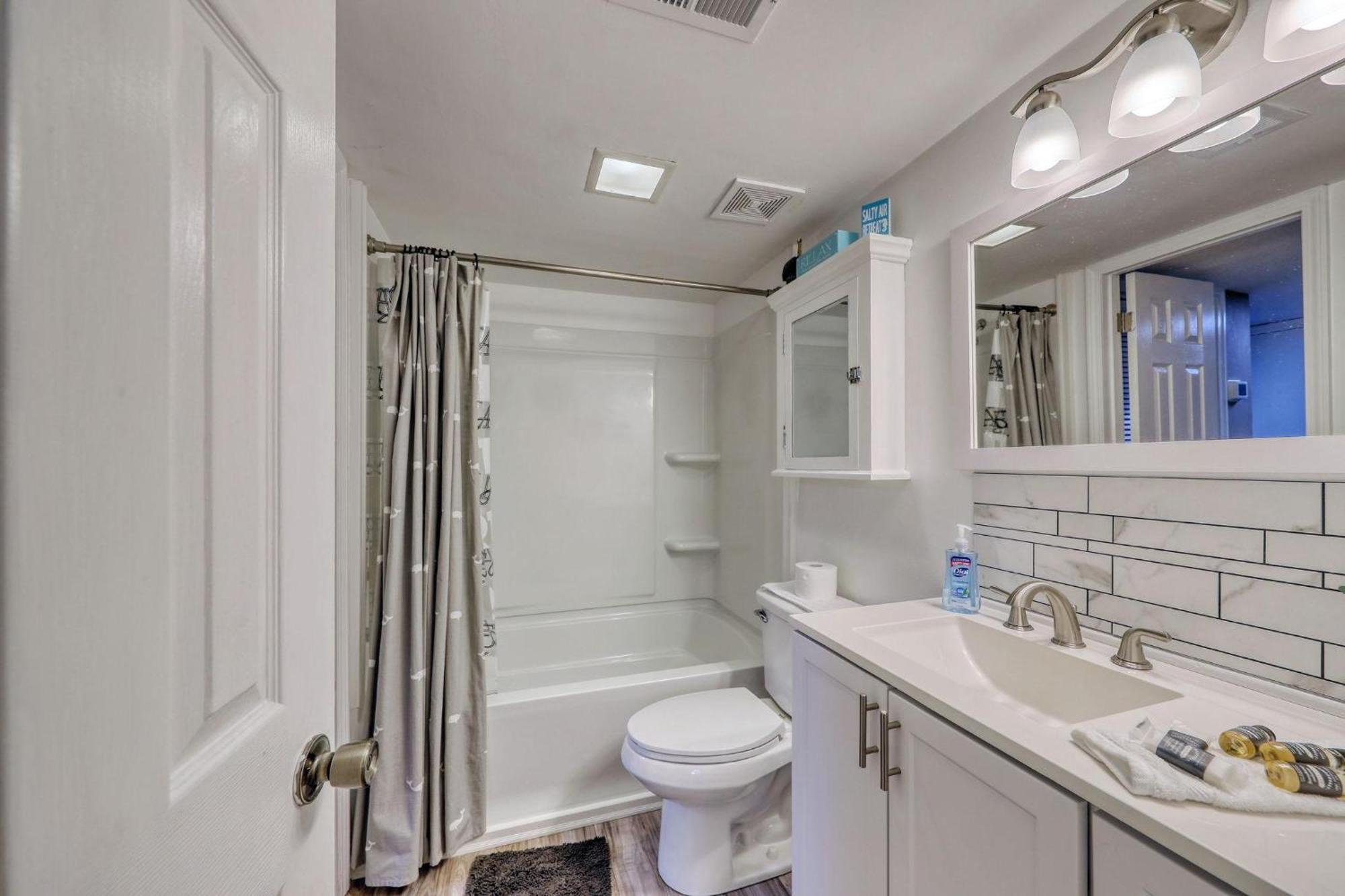 Вилла 5905 S Kings Hwy, 4203 - Ocean Walk Sleeps 4 Миртл-Бич Экстерьер фото